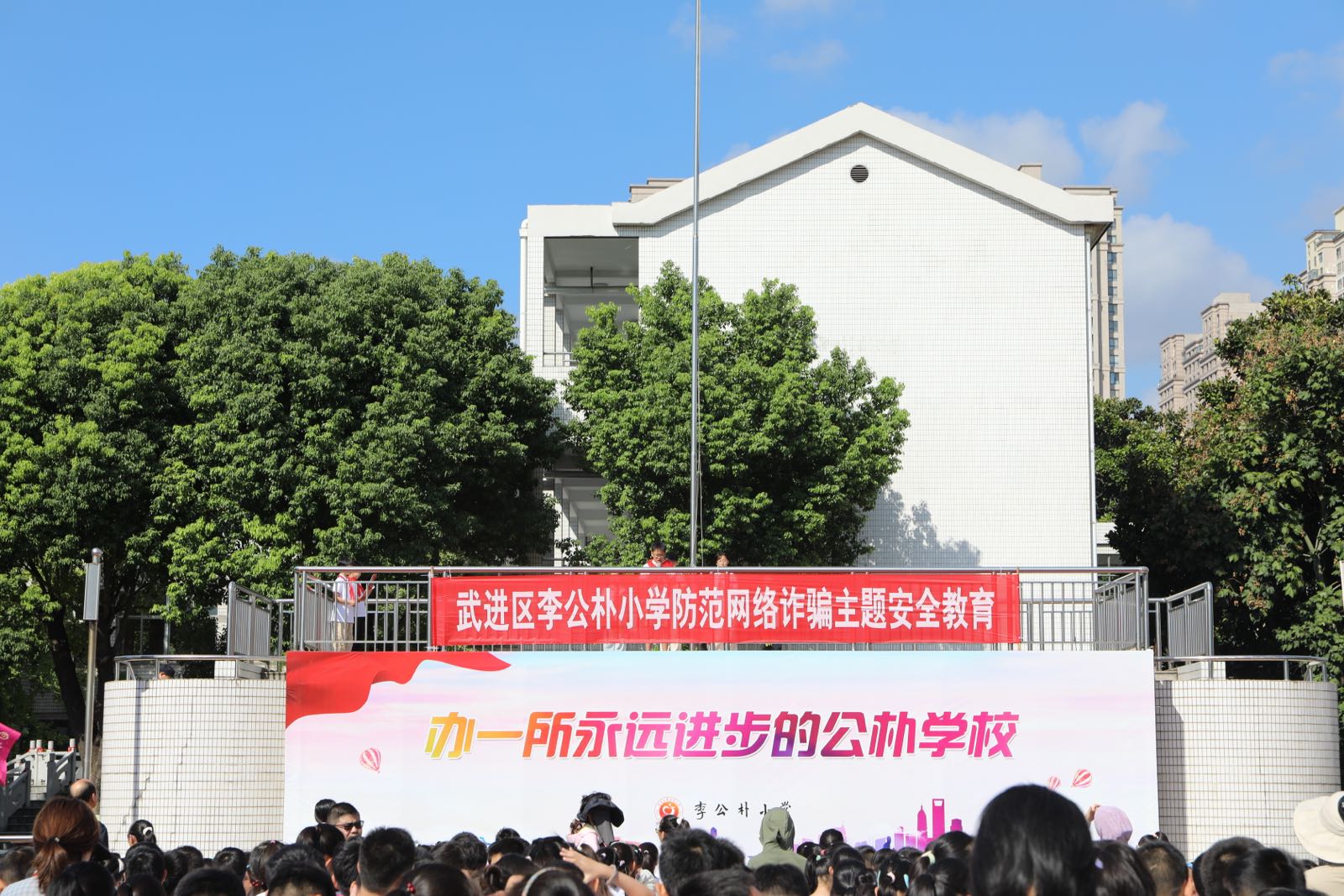 b140cd7f7251ce54d9cfba6016889182.jpg