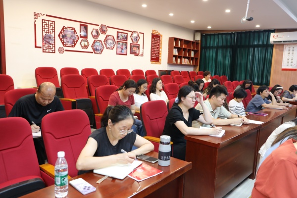 2I8A8555.JPG